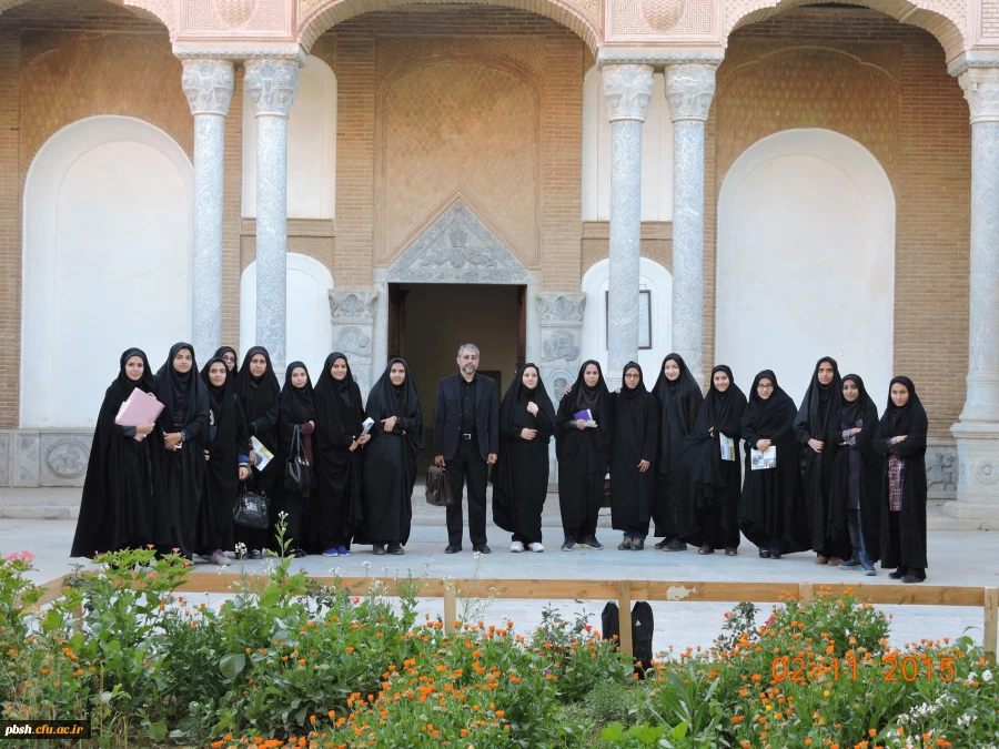 بازدید دانشجو معلمان از قلعه و موزه چالشتر 2