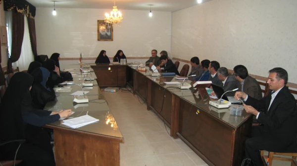 نشست گروه های آموزشی با کارشناسان ابتدایی اداره کل و نواحی  3