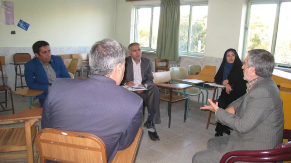 نشست گروه های آموزشی با کارشناسان ابتدایی اداره کل و نواحی  5