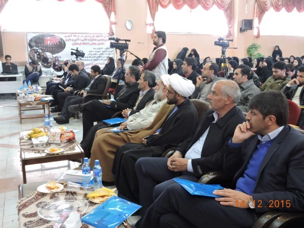 استاندار چهارمحال و بختیاری در جمع پژوهشگران در پردیس شهید باهنر: کشوری موفق است که مبانی علمی، پژوهشی و تحقیقی آن تبدیل به رفتار حسنه شود. 4