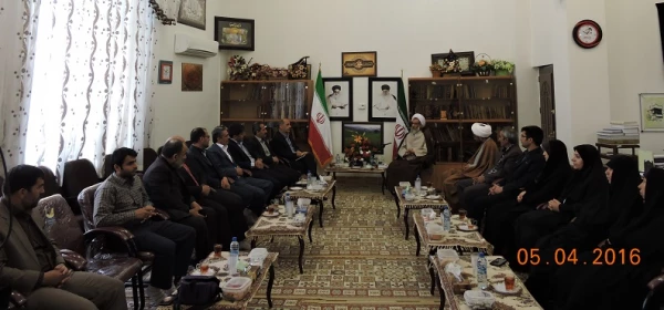 دیدار نوروزی مسؤولین دانشگاه فرهنگیان با با نماینده ولی فقیه در استان 2