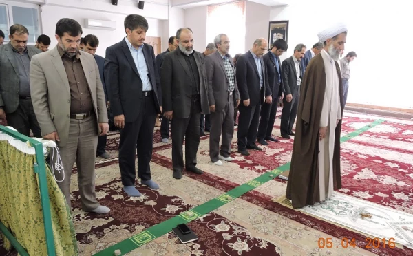 دیدار نوروزی مسؤولین دانشگاه فرهنگیان با با نماینده ولی فقیه در استان 4