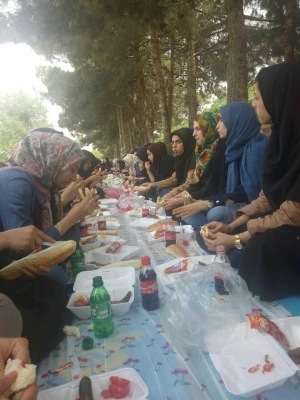 شرکت دانشجومعلمان پردیس در اردوی سیاحتی- زیارتی کاشان، قم و جمکران 6