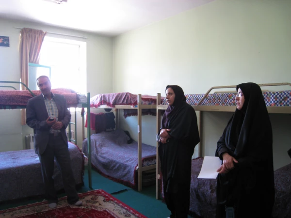 بازدید سرپرست و مسئولین پردیس شهید باهنر شهرکرد از خوابگاه شبانه روزی 4