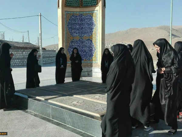 پیاده روی تپه نورالشهدا 4