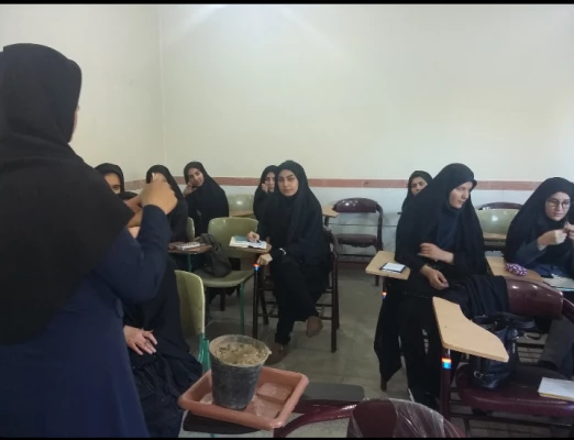 کارگاه کشت زعفران و گیاهان دارویی 2