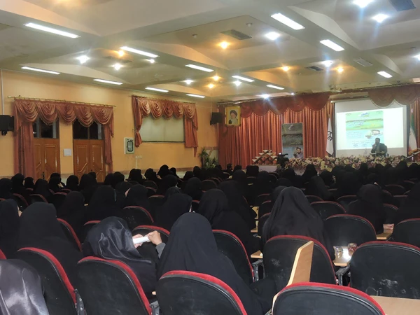 کرسی تلاوت و تدبر در قرآن 5