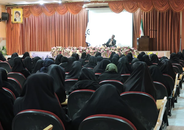 کارگاه بررسی آسییب ها، فرصت ها و تهدیدات نرم افزار های نوین 2