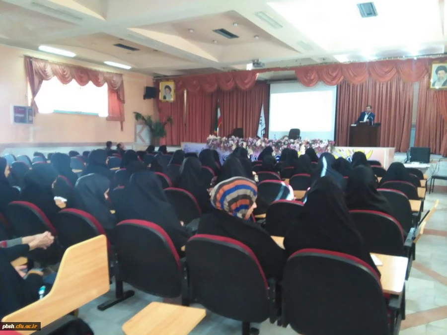 برگزاری کارگاه آشنایی با قانون اساسی در پردیس شهید باهنر