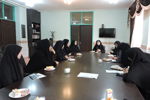 جلسه هماهنگی بزرگداشت هفته آموزش و برنامه های فرهنگی تشکیل شد 3