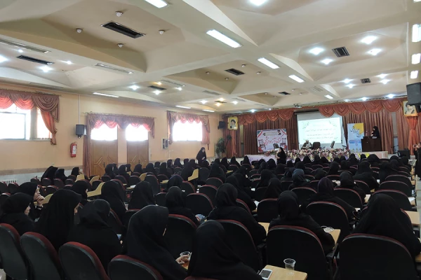 برگزاری کرسی آزاد اندیشی با موضوع نماز جماعت 4