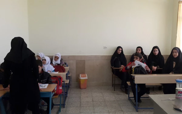 بازدید دانشجو معلمان پردیس از مدارس چندپایه 2