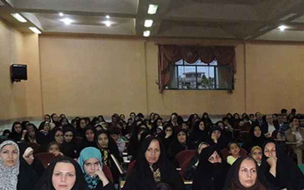 در پردیس شهید باهنر برگزار شد

آیین گرامیداشت مقام استاد و تجلیل از اساتید و کارکنان دانشگاه فرهنگیان استان 2