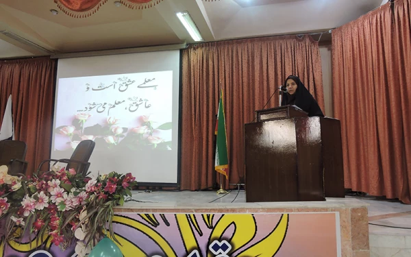 برگزاری جشن به مناسبت بزرگداشت هفته معلم 4