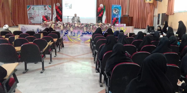 کرسی آزاداندیشی با موضوع «شأن  و منزلت زن در جامعه» 2