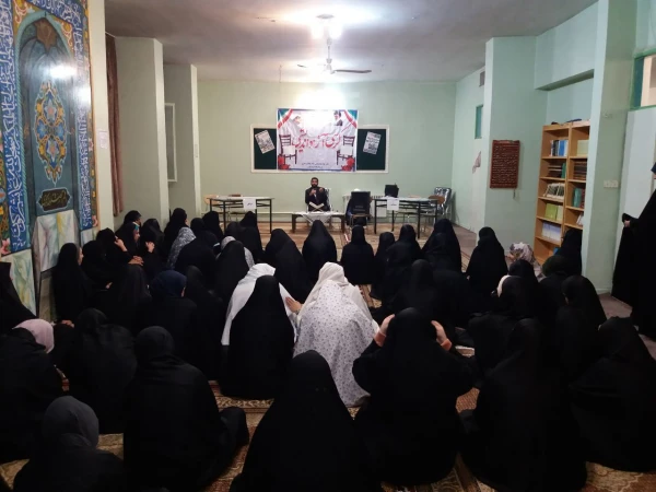 برگزاری کرسی آزاد اندیشی با موضوع 40 سال مقابله با استکبار، فرصت هاو چالش ها