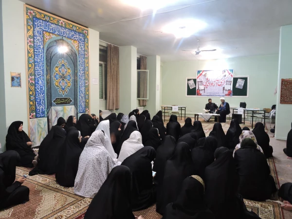 برگزاری کرسی آزاد اندیشی با موضوع 40 سال مقابله با استکبار، فرصت هاو چالش ها