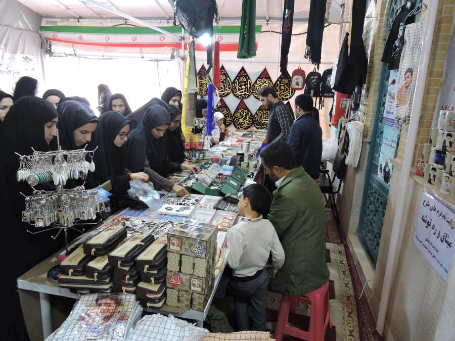 عطر افشانی آرامگاه سردار بی سر، مدافع حرم شهید محسن حججی