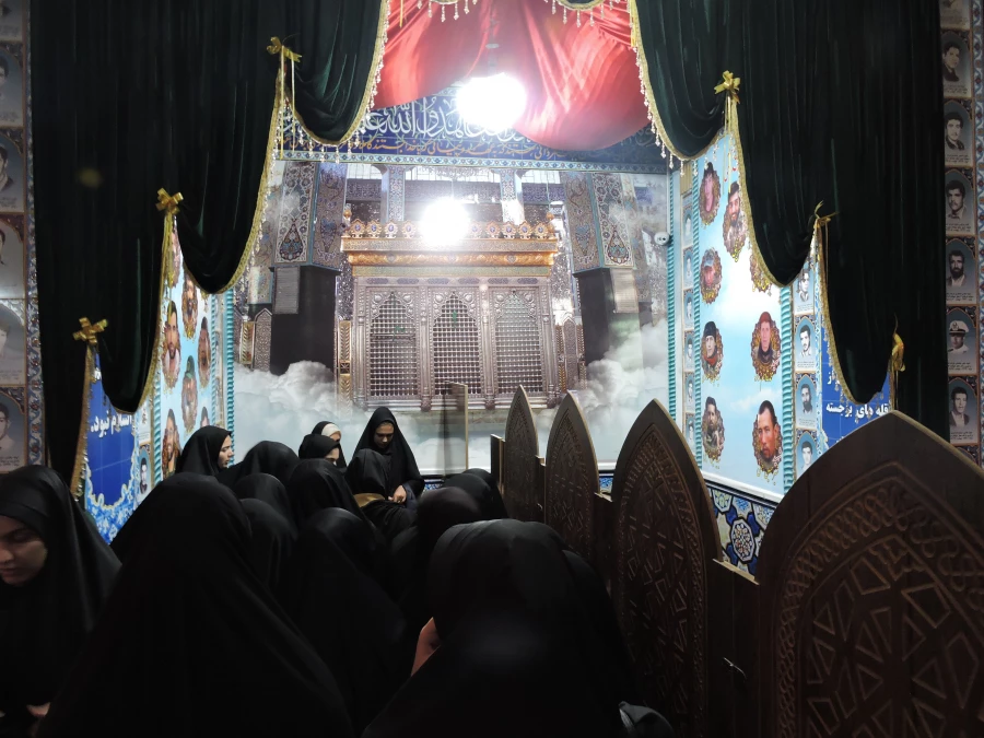 عطر افشانی آرامگاه سردار بی سر، مدافع حرم شهید محسن حججی