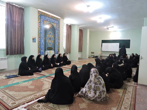 جلسه مسئولان پردیس با دانشجومعلمان