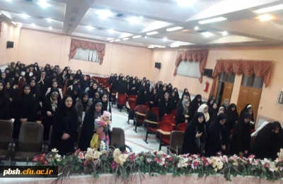 اجتماع دانشجویی برای یادگیری نقد کتاب