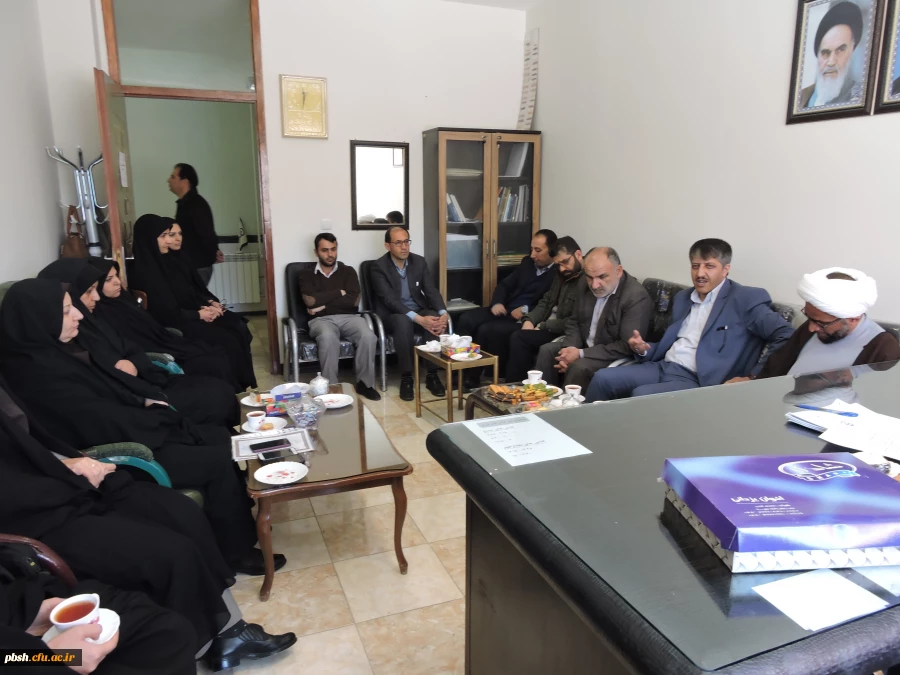 نشست صمیمانه مدیریت امور پردیس های استان و کارکنان پردیس بحر العلوم در پردیس شهید باهنر 3