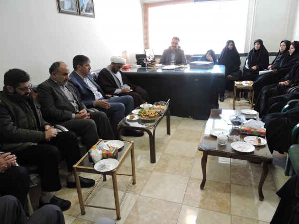 نشست صمیمانه مدیریت امور پردیس های استان و کارکنان پردیس بحر العلوم در پردیس شهید باهنر 3