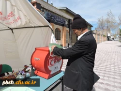 برپایی چادر هلال احمر برای کمک به سیل زدگان