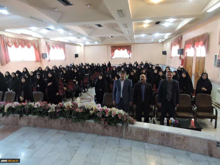 جلسه پرسش و پاسخ مسئولین و دانشجومعلمان پردیس باهنر