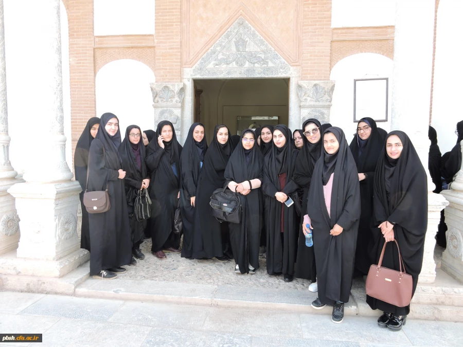 اردوی تفریحی سیاحتی  از قلعه چالشتر