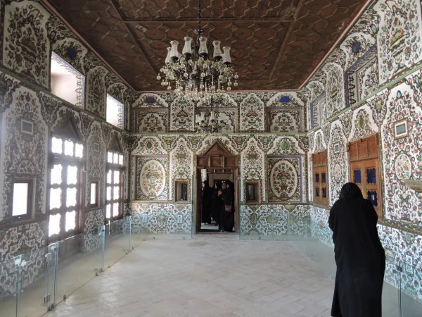 اردوی تفریحی سیاحتی  از قلعه چالشتر