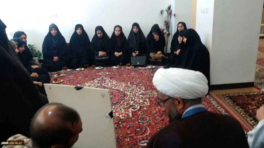 دیدار دانشجومعلمان با خانواده شهیدان مدافع حرم