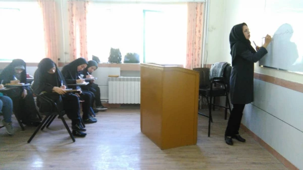 کمکهای اولیه هلال احمر