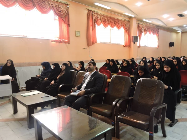 برپایی جلسه توجیهی هسته گزینش با دانشجویان ورودی 98
