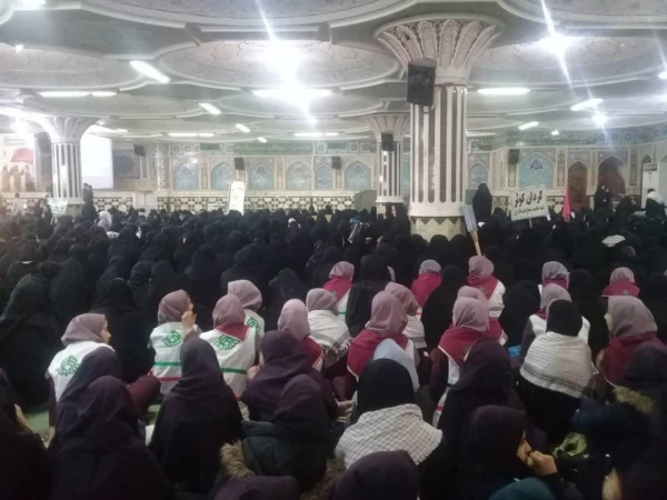 تجمع ۱۰ هزار نفری بسیجیان