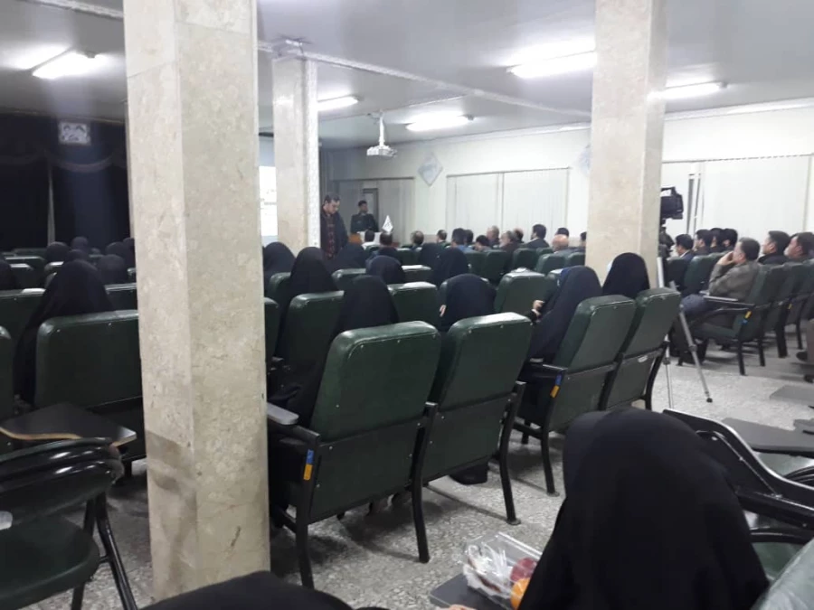 نشست هم اندیشی اساتید دانشگاه فرهنگیان با موضوع دستاوردهای چهل ساله بسیج