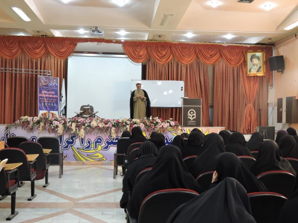 برگزاری دوره تدبر در قرآن کریم در پردیس شهید باهنر