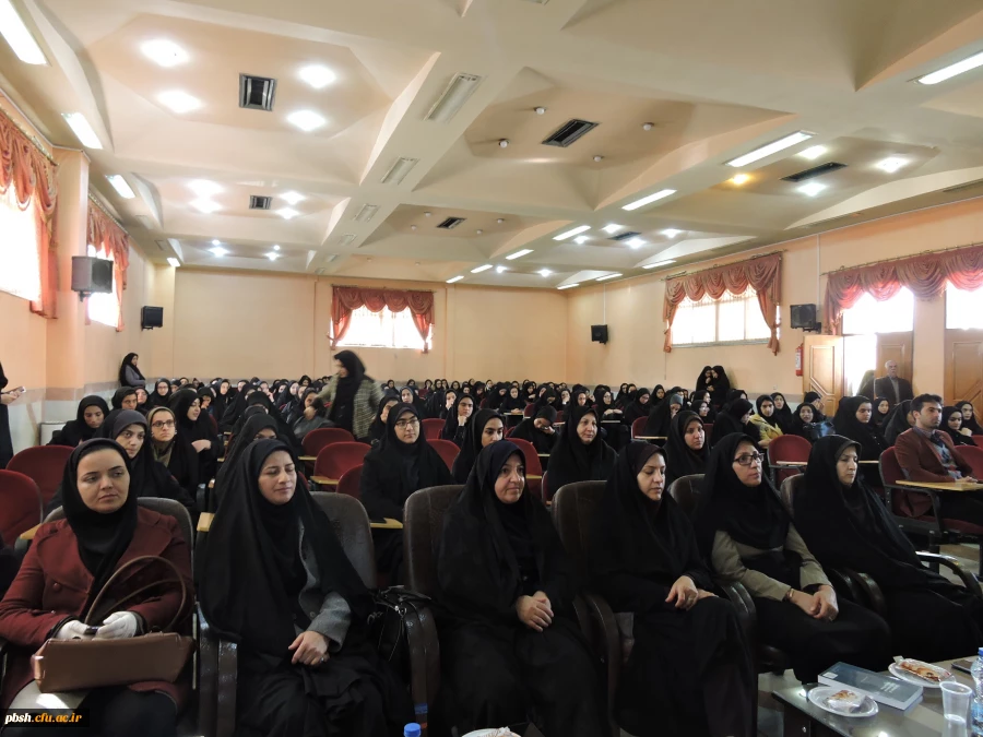 نشست به اشتراک گذاری کتاب های خوانده شده 4