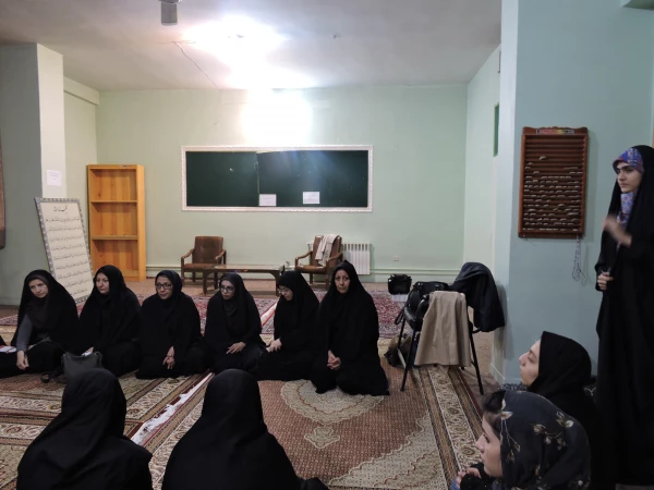 نشست صمیمانه مسئولان و دانشجومعلمان پردیس باهنر