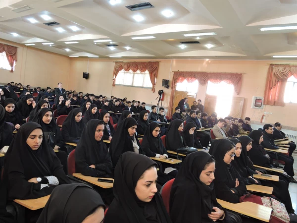 آیین تجلیل از پژوهشگران برتر پردیس های استان 7