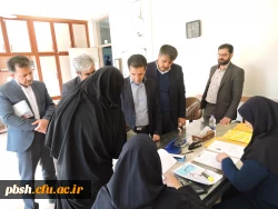 بازدید جمعی از مسئولان اداره کل آموزش و پرورش استان از روند مصاحبه پذیرفته شدگان آزمون استخدامی اداره کل آموزش و پرورش استان 5