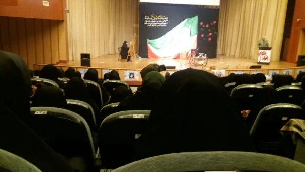 شرکت در همایش بانوی انقلابی، دختران حاج قاسم