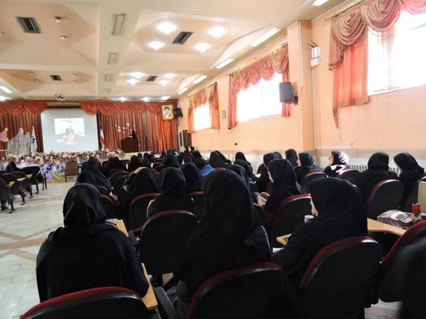 برگزاری جشنی به مناسبت روز مادر و ولادت با سعادت حضرت فاطمه (س)