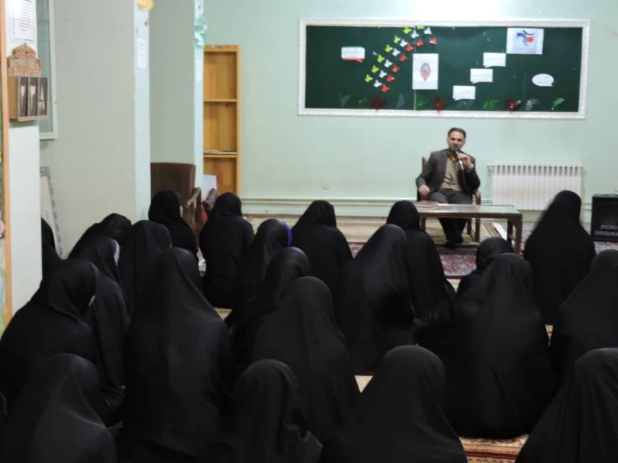 نشست پرسش وپاسخ با موضوع مشارکت مردمی، اقتدار ملی