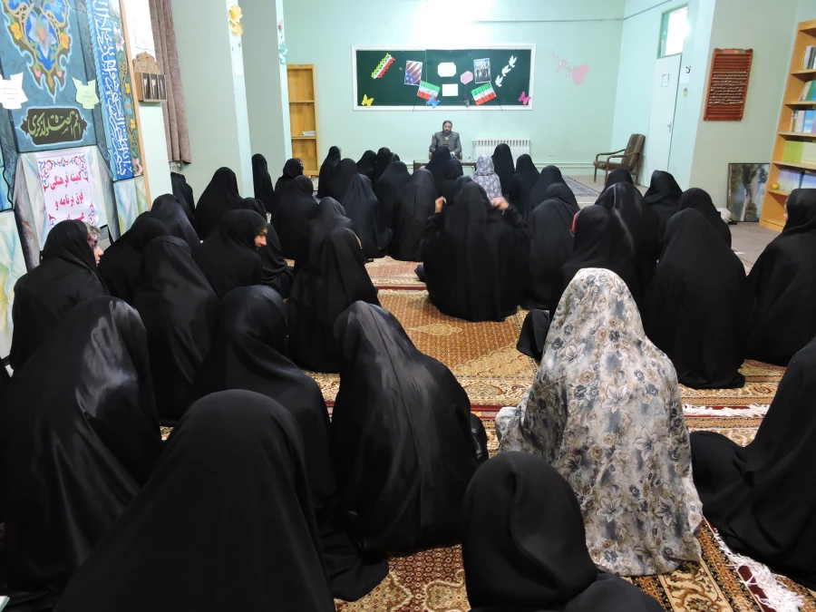 اجرای برنامه به مناسبت دهه فجر و انتخابات مجلس شورای اسلامی