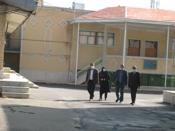 بازدید رئیس هیات مدیره خیرین دانشگاه فرهنگیان استان از فضای خوابگاهی، رفاهی و دانشجویی پردیس شهید باهنر 8