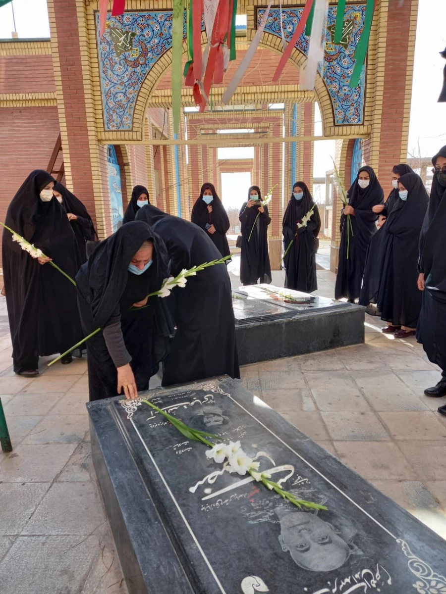 زیارت قبور مطهر شهدا به مناسبت گرامیداشت16 آذر و روز دانشجو 5