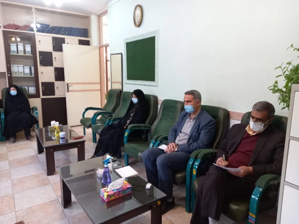 دیدار و گفتگو صمیمانه سرپرست مدیریت امور پردیس های استان با کارکنان پردیس شهید باهنر 3