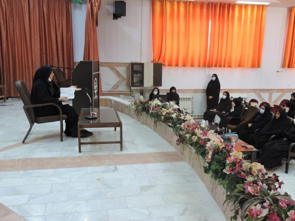 برگزاری نشست پرسش و پاسخ مسئولین و دانشجویان به مناسبت هفته سراهای دانشجویی 3